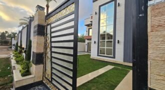 فيلا فاخرة للبيع داخل كمبوند في كينج مريوط